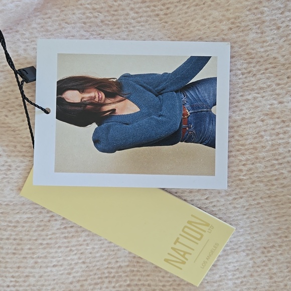 Nation LTD Lara Puff Shoulder V-Neck Sweater in Baby's Breath Size XL NEW - Picture 10 of 10